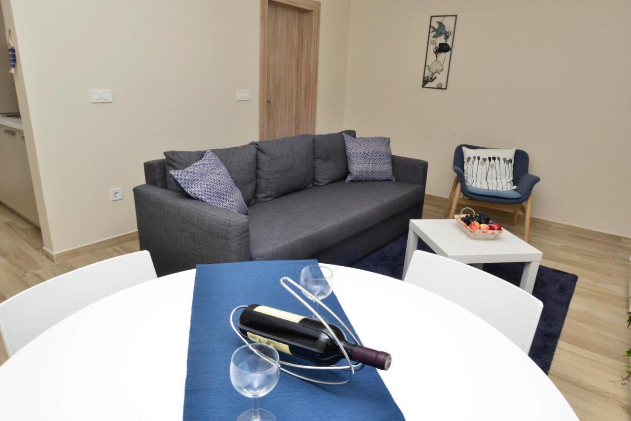 Apartman Bradasevic Tivat Exteriör bild