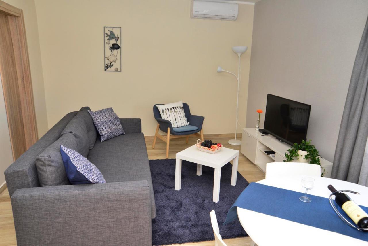 Apartman Bradasevic Tivat Exteriör bild