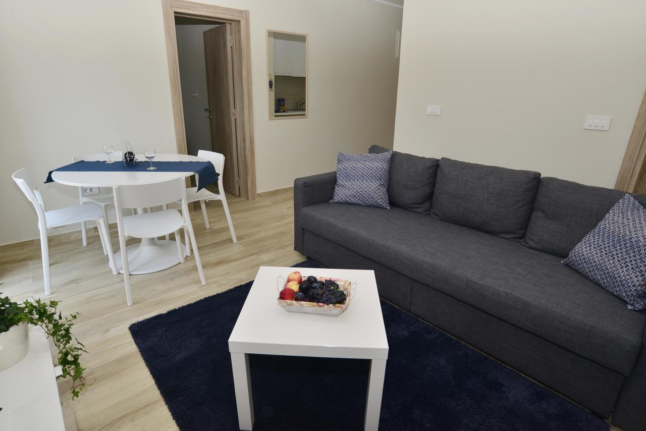 Apartman Bradasevic Tivat Exteriör bild