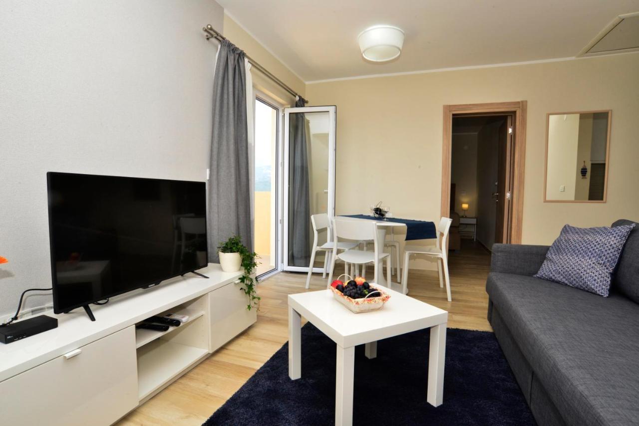 Apartman Bradasevic Tivat Exteriör bild