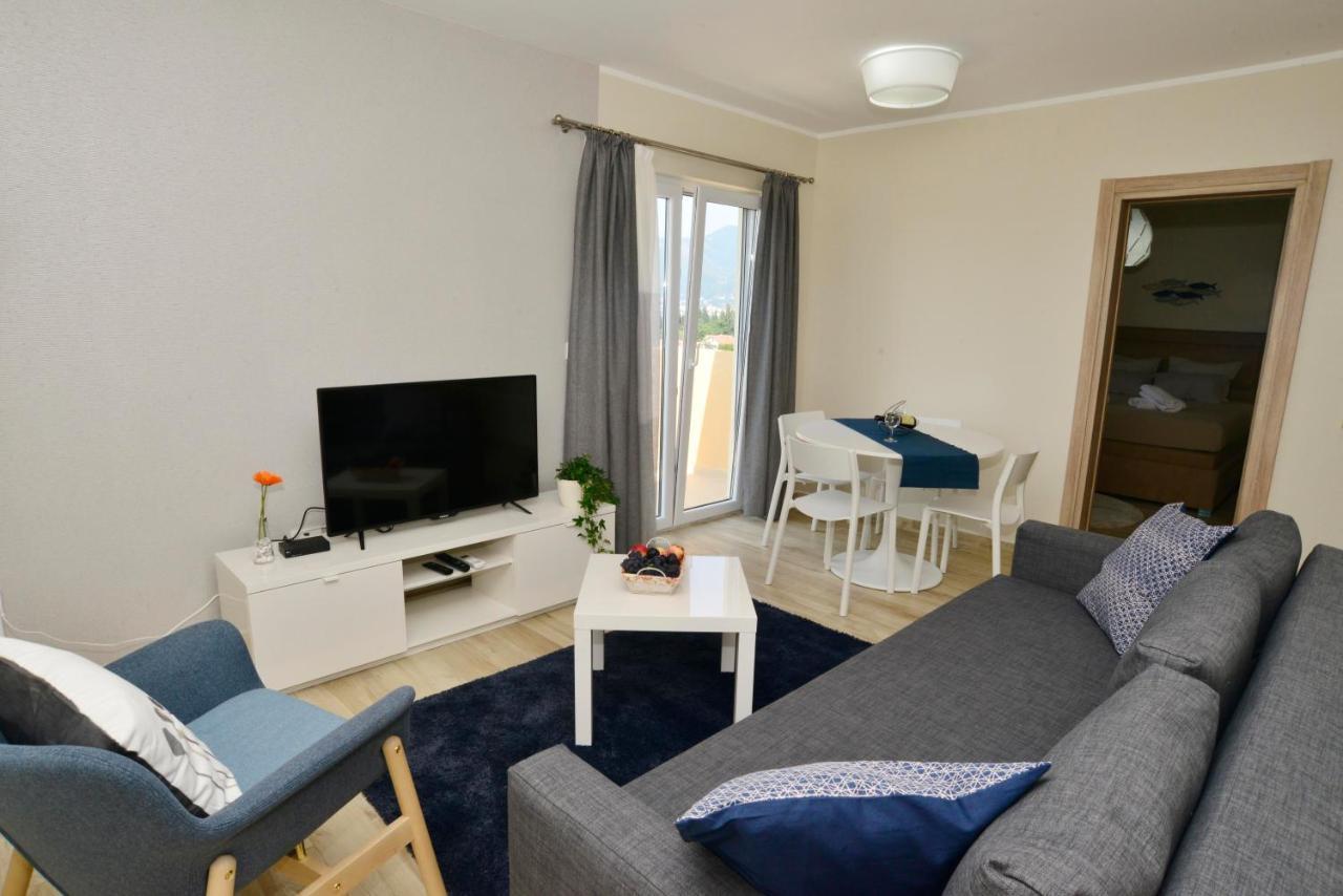 Apartman Bradasevic Tivat Exteriör bild