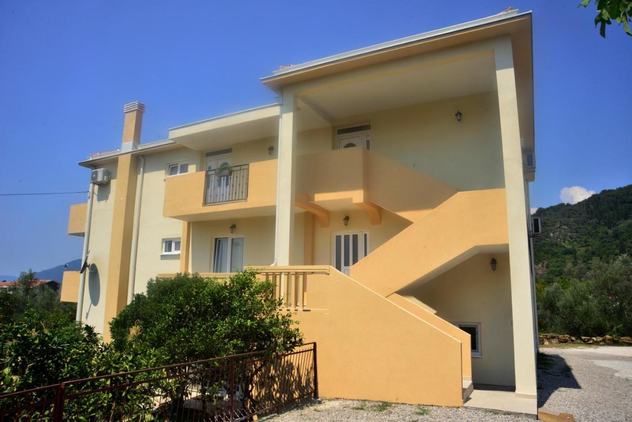 Apartman Bradasevic Tivat Exteriör bild