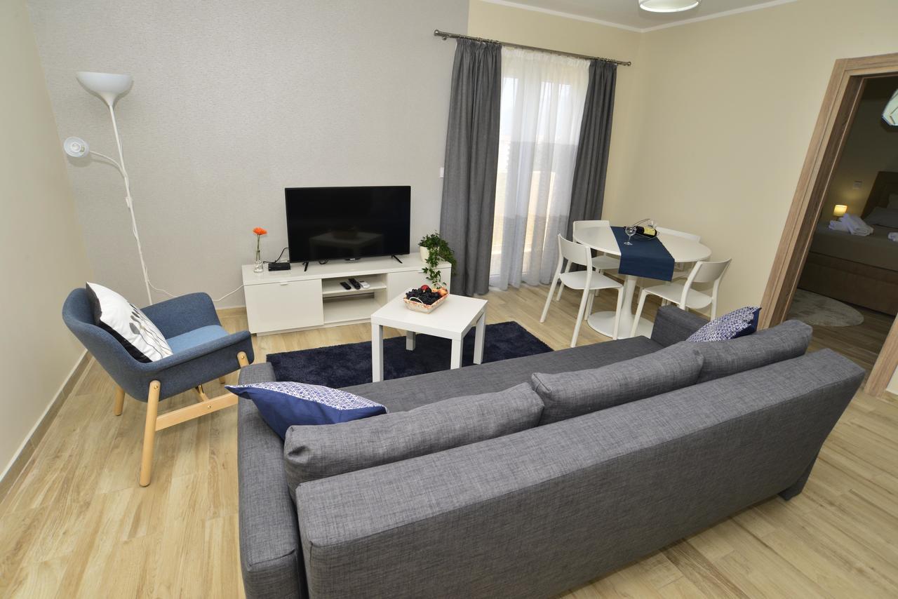 Apartman Bradasevic Tivat Exteriör bild