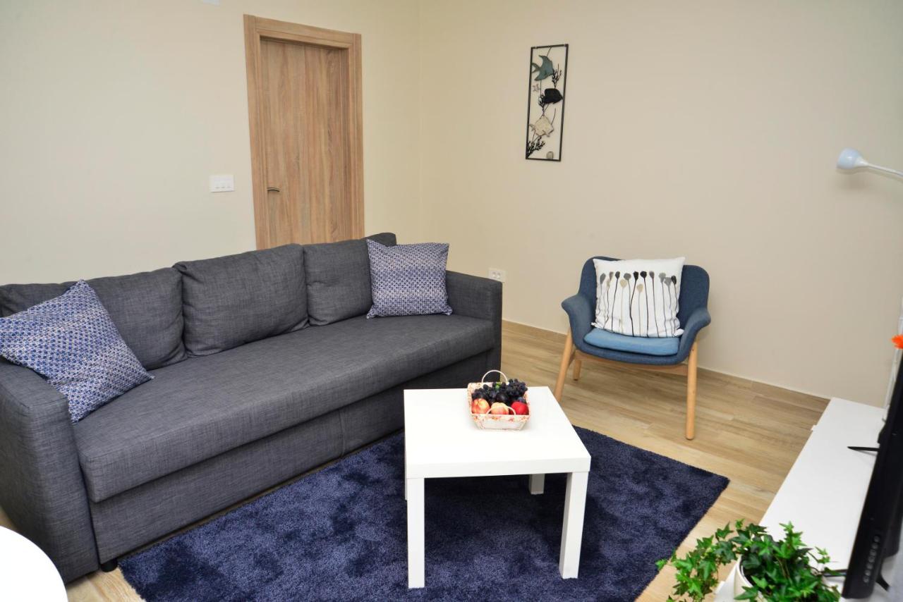 Apartman Bradasevic Tivat Exteriör bild