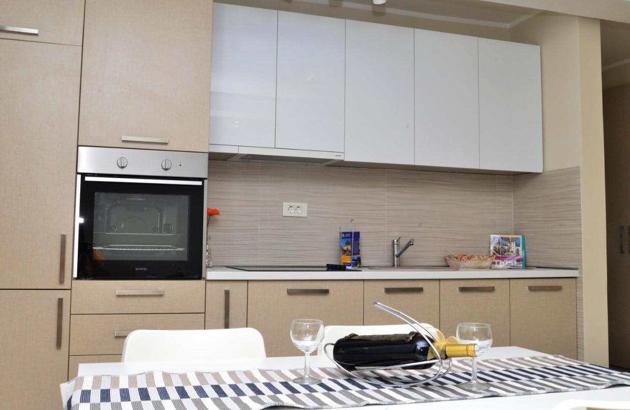 Apartman Bradasevic Tivat Exteriör bild