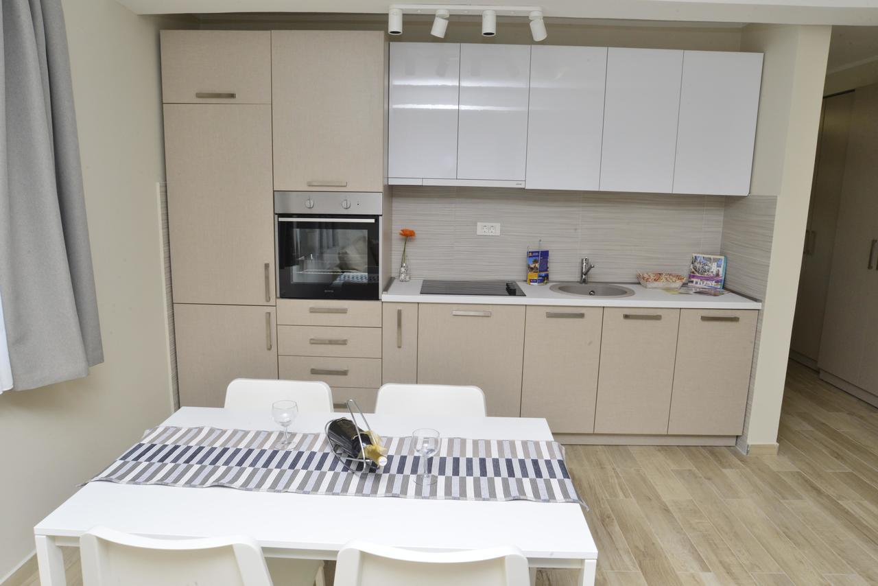 Apartman Bradasevic Tivat Exteriör bild