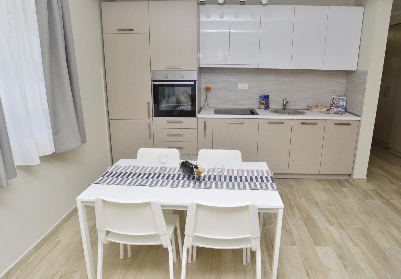 Apartman Bradasevic Tivat Exteriör bild