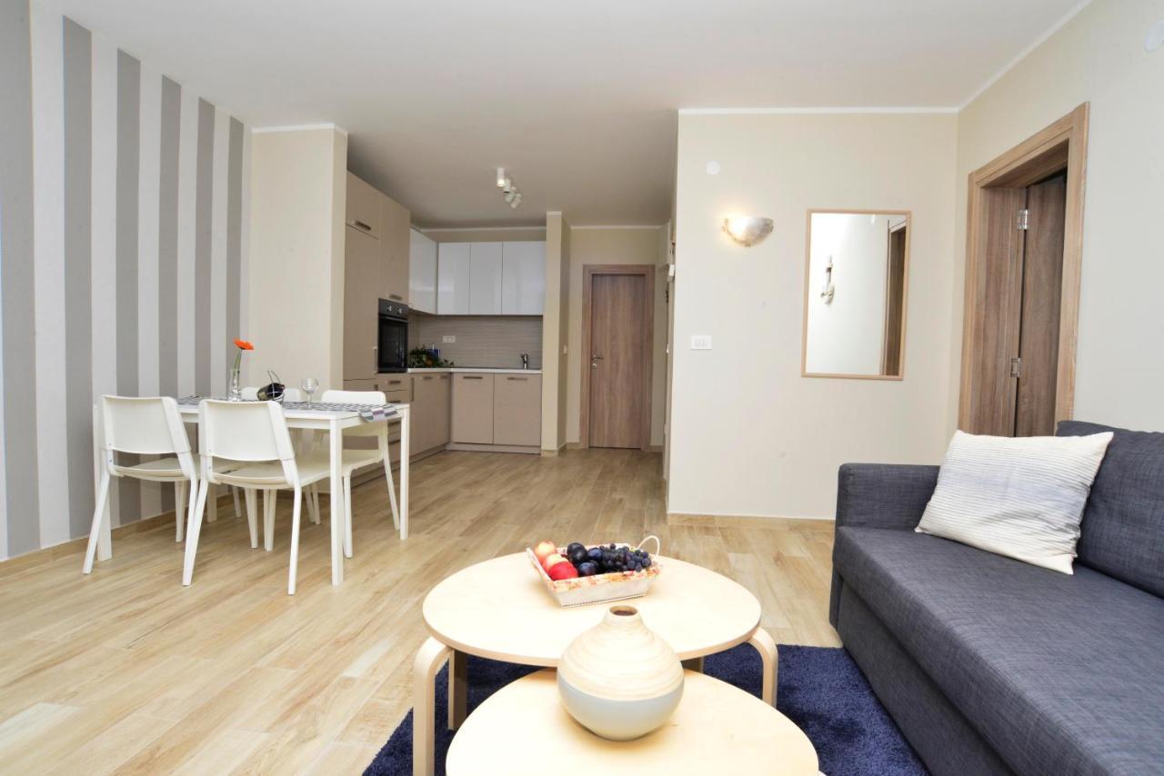 Apartman Bradasevic Tivat Exteriör bild