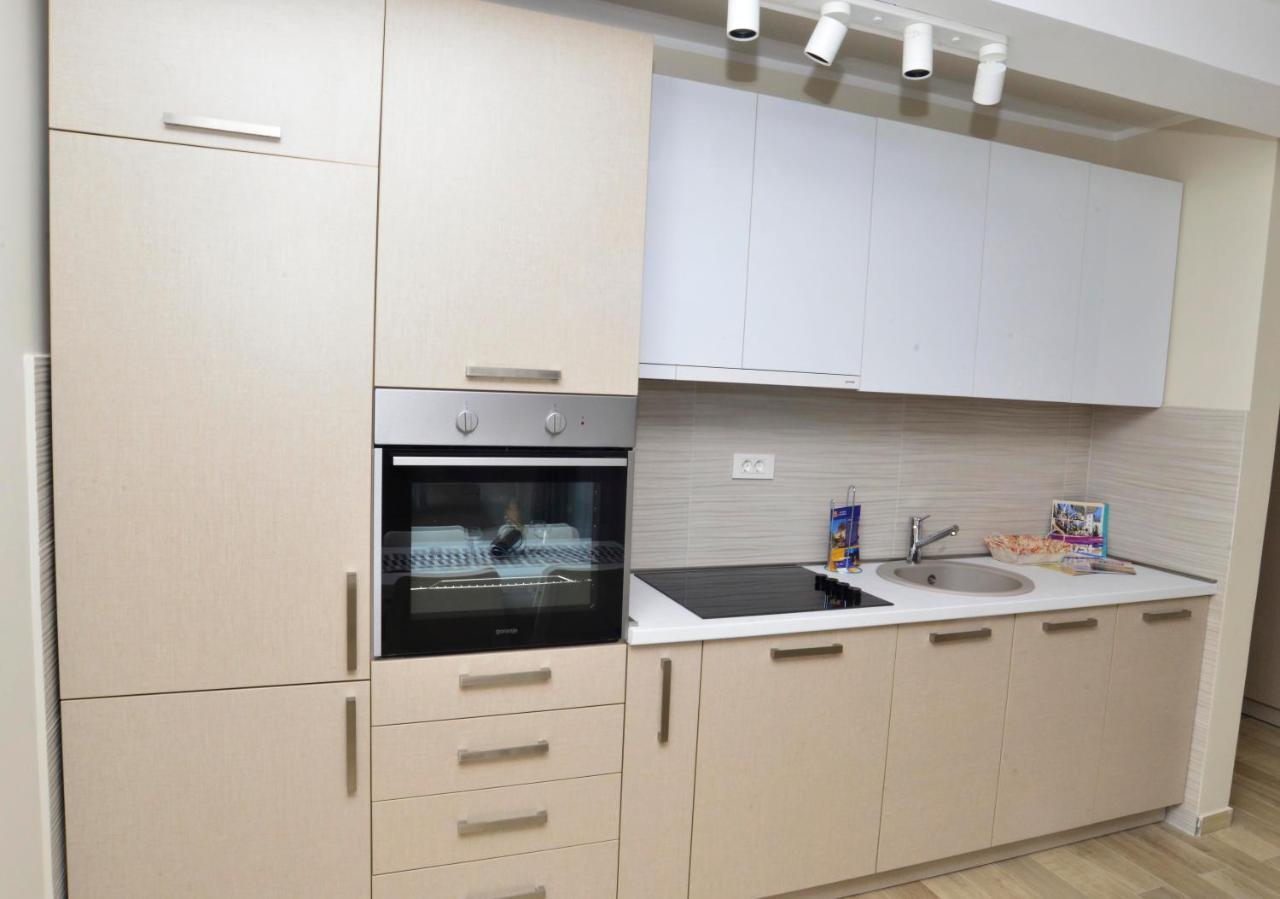 Apartman Bradasevic Tivat Exteriör bild