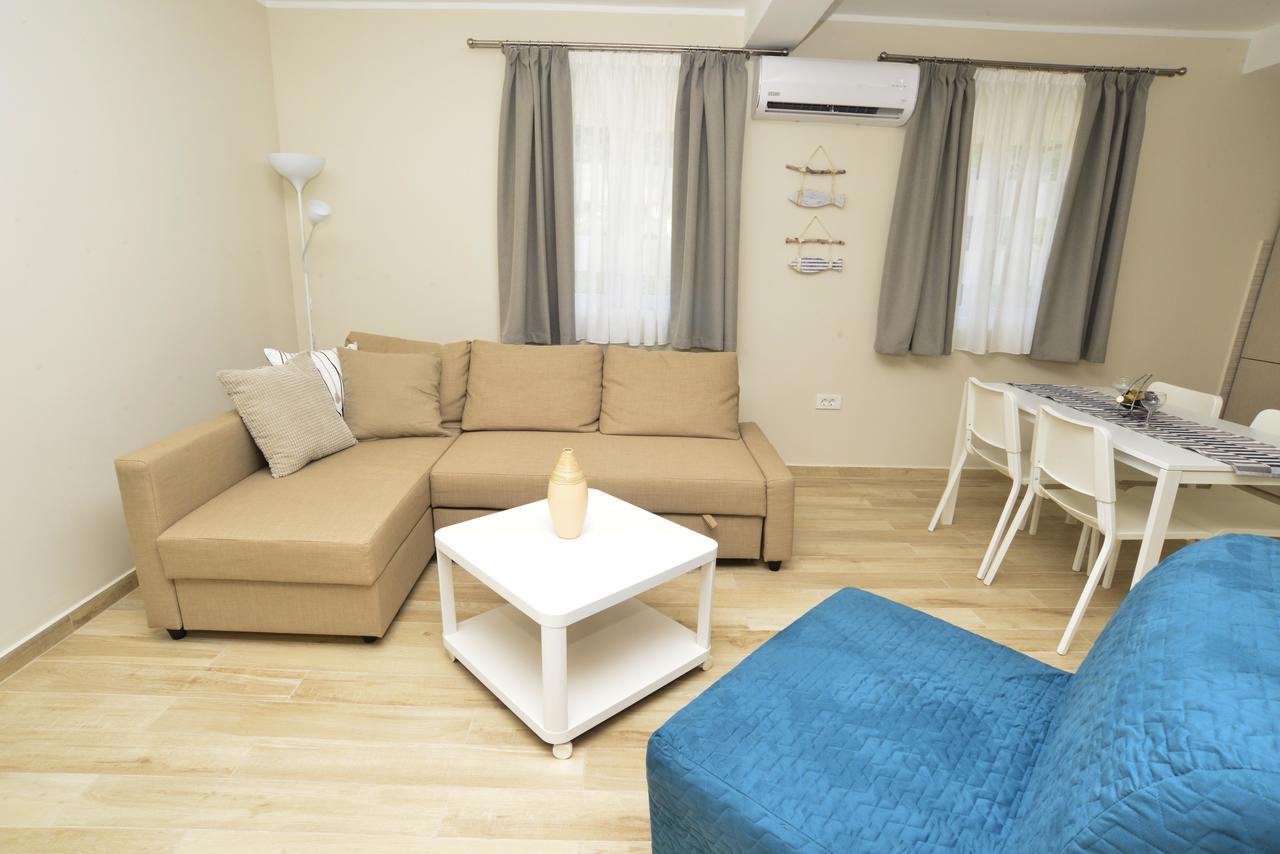 Apartman Bradasevic Tivat Exteriör bild